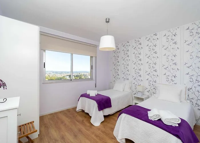 Проживание в семье Violet House Your Place To