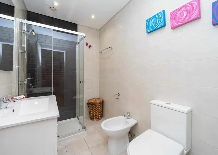 Проживание в семье Violet House Your Place To *