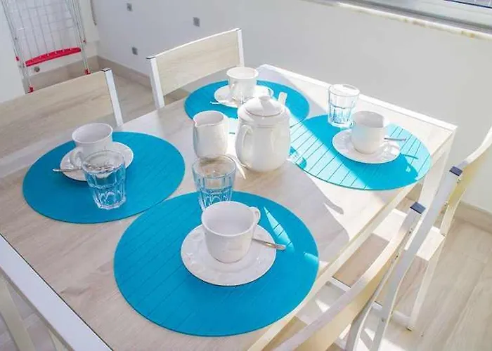 Violet House Your Place To Проживание в семье