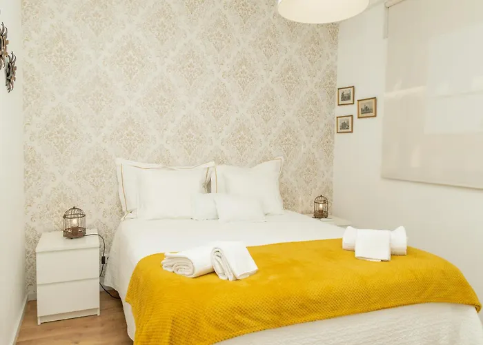 Violet House Your Place To *