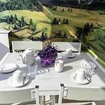Violet House Your Place To