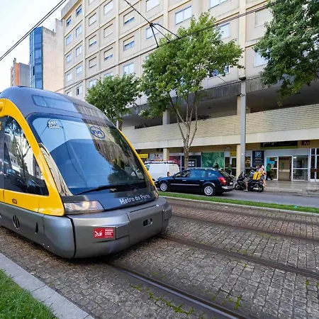 Violet House Your Place To *