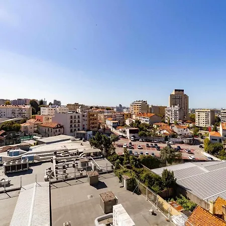 Violet House Your Place To Pansiyon Vila Nova de Gaia