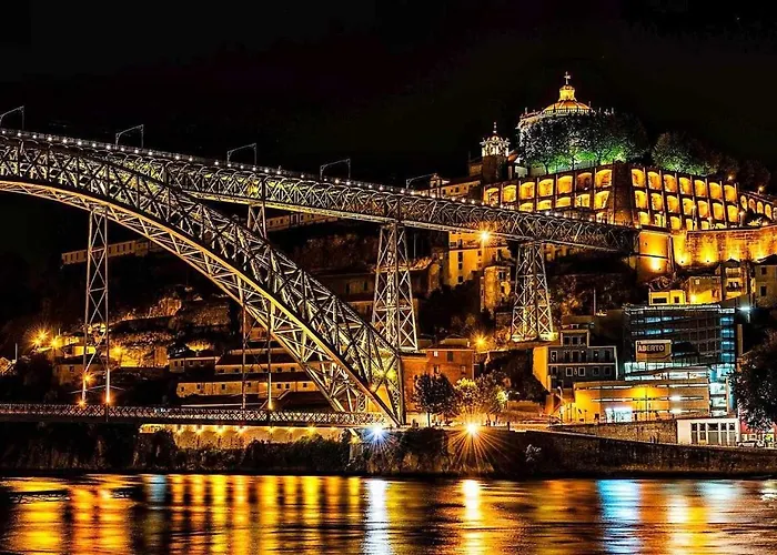 Violet House Your Place To Pansiyon Vila Nova de Gaia