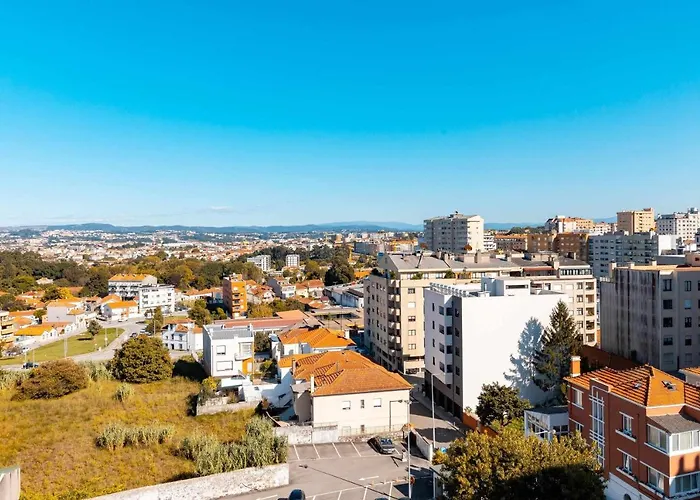 Violet House Your Place To Pansiyon Vila Nova de Gaia